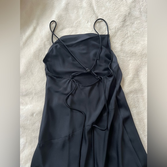 ASTR The Label Cowl Slick Midi dress (size L) - Picture 4 of 4